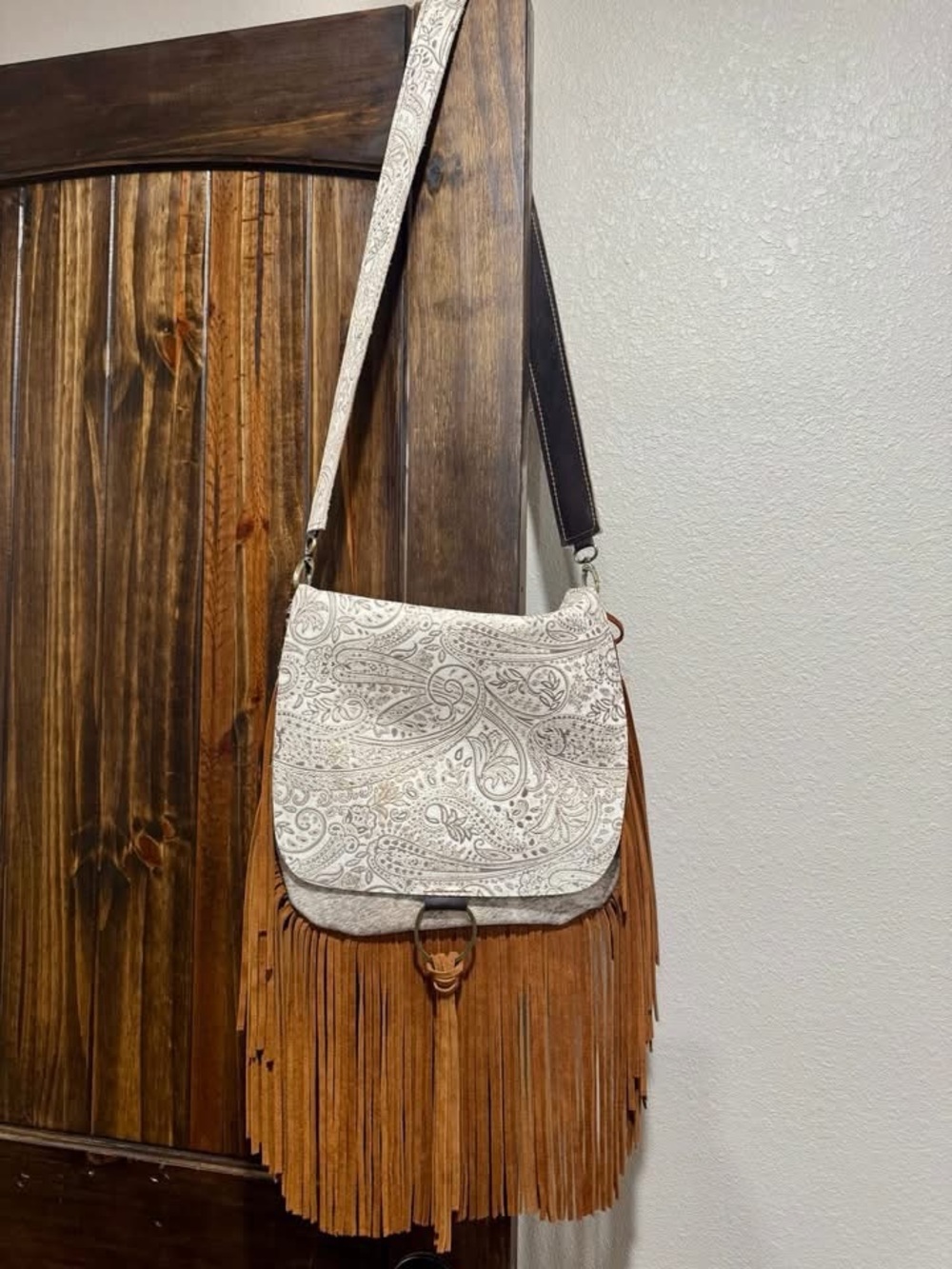 Boho Paisley Fringe Crossbody Bag in White and Tan